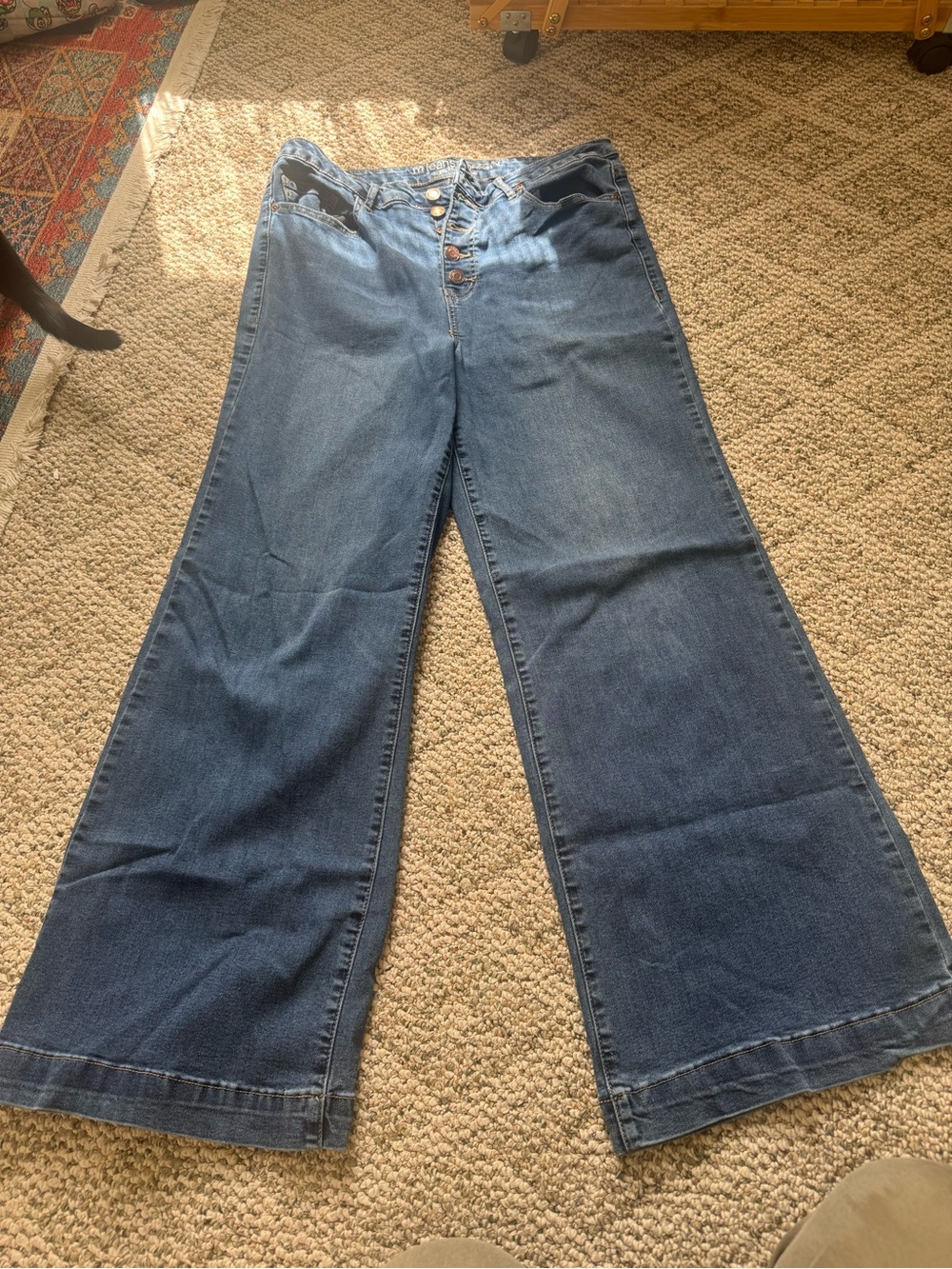 Classic Wide-Leg Women’s Jeans in Medium Blue